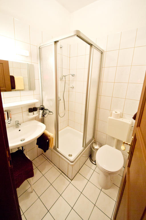 Hotel Garni Am Klostermarkt Plauen Chambre photo