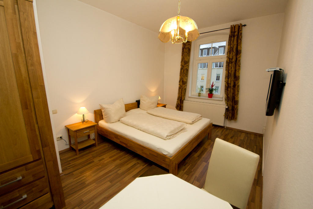 Hotel Garni Am Klostermarkt Plauen Chambre photo