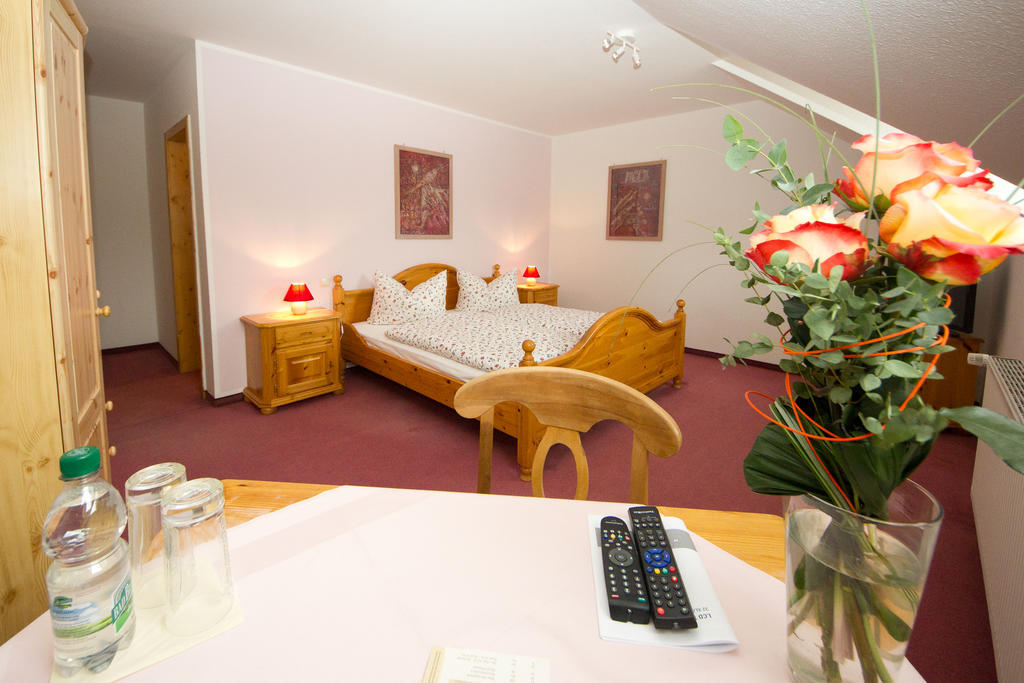 Hotel Garni Am Klostermarkt Plauen Chambre photo